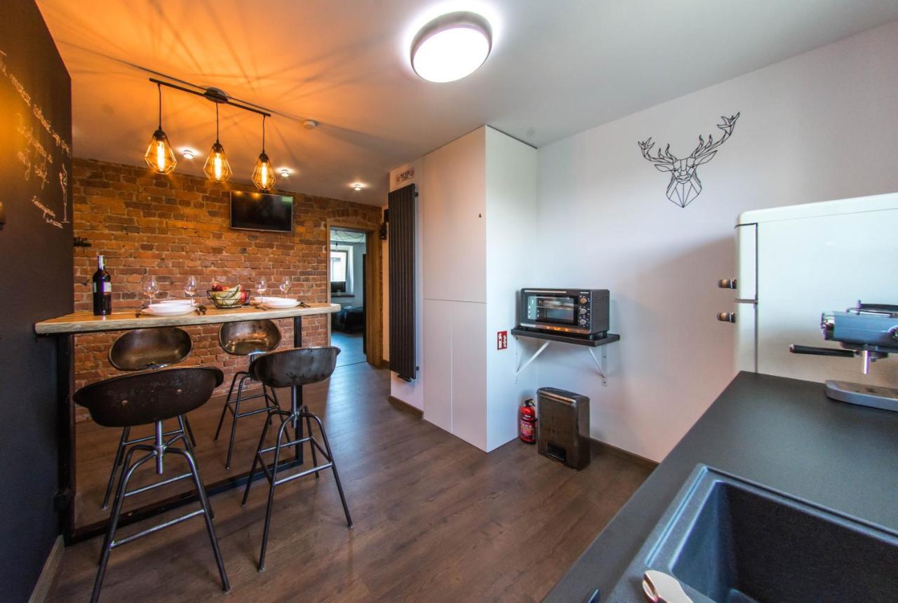Apartament Wita Stwosza Еленя-Гура Экстерьер фото