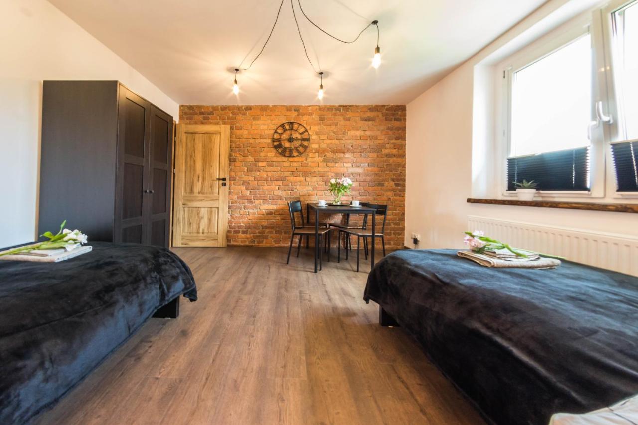 Apartament Wita Stwosza Еленя-Гура Экстерьер фото